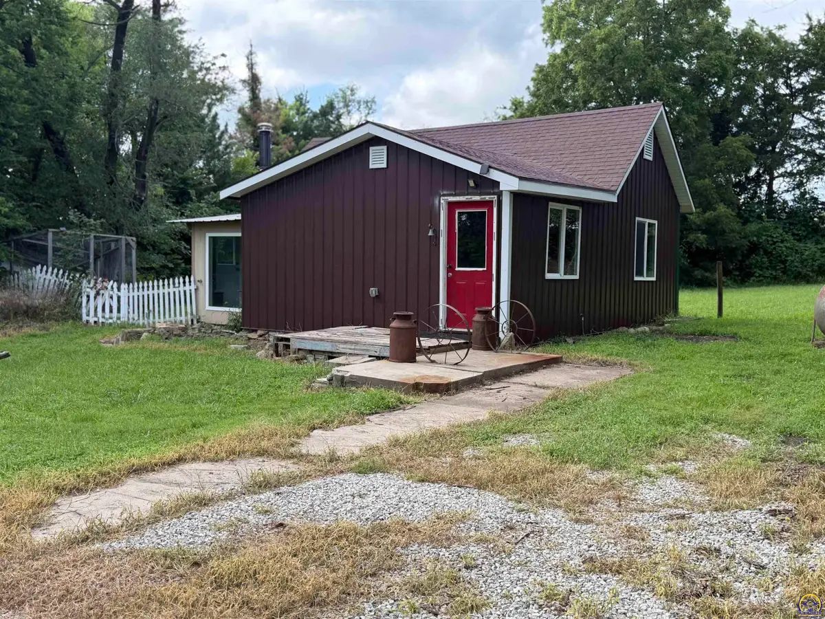 17695 N Rd, Mayetta, KS 66509 - #1