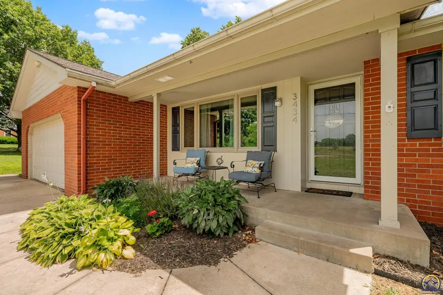 3434 SE Shawnee Heights Rd, Tecumseh, KS 66542 - #3