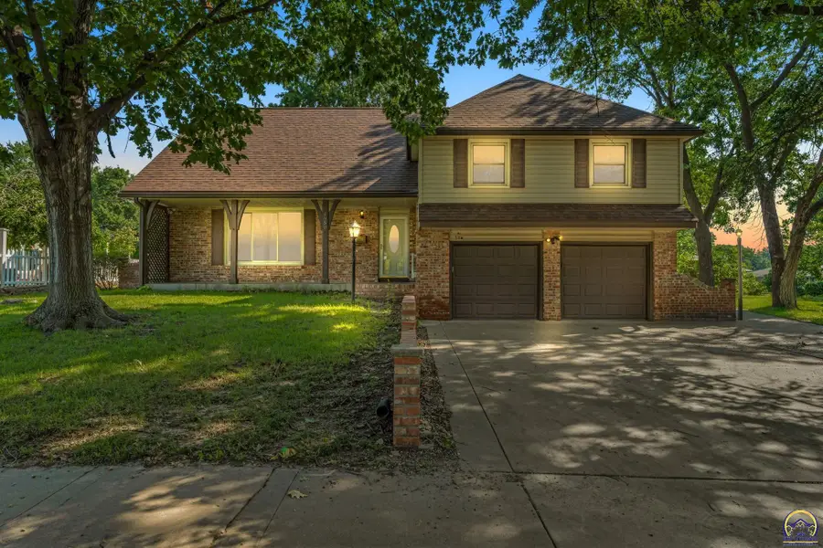1950 SW Navajo Ln, Topeka, KS 66604 - #3