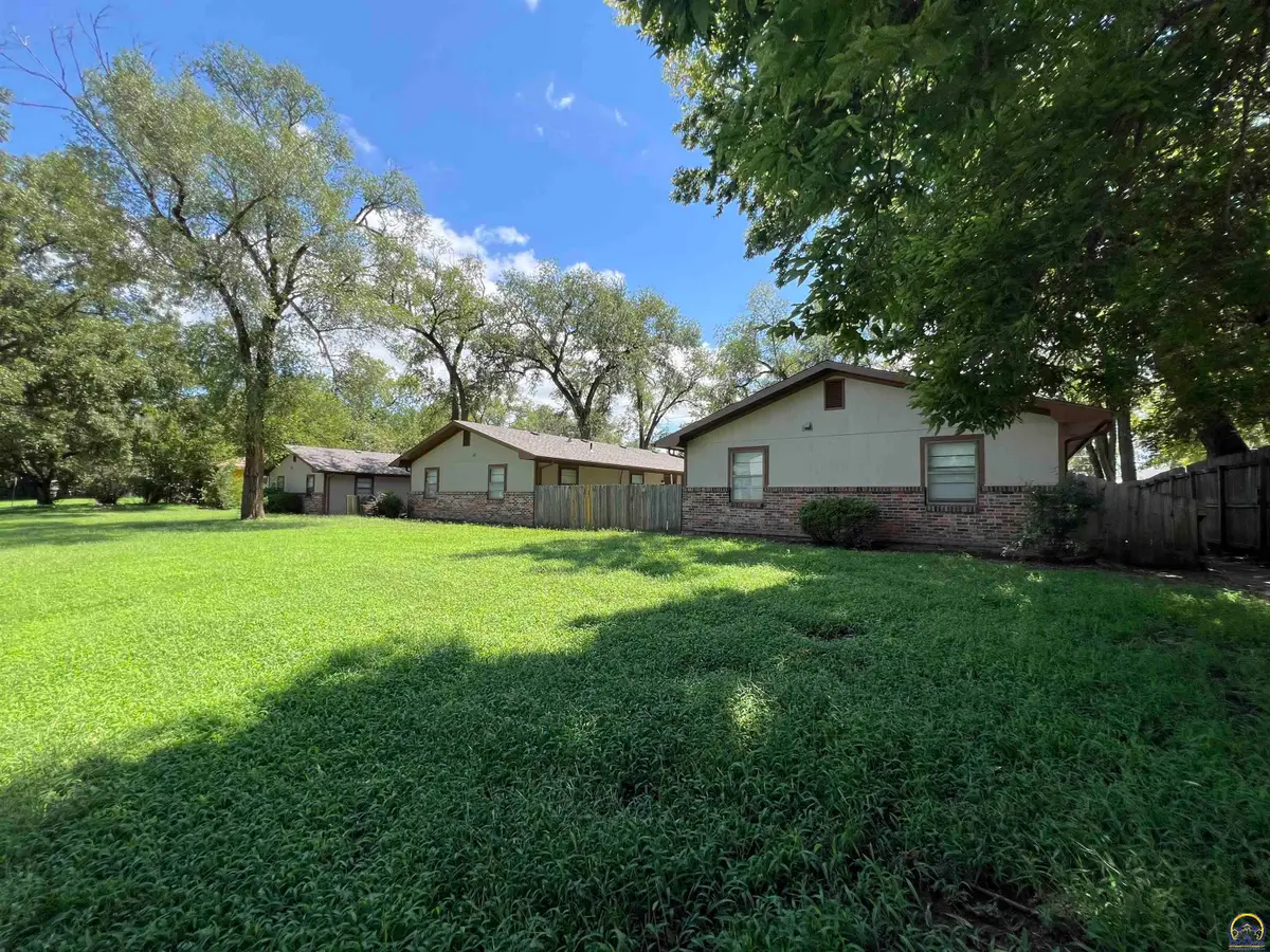 1213-1215 Yuma St, Manhattan, KS 66502 - #1