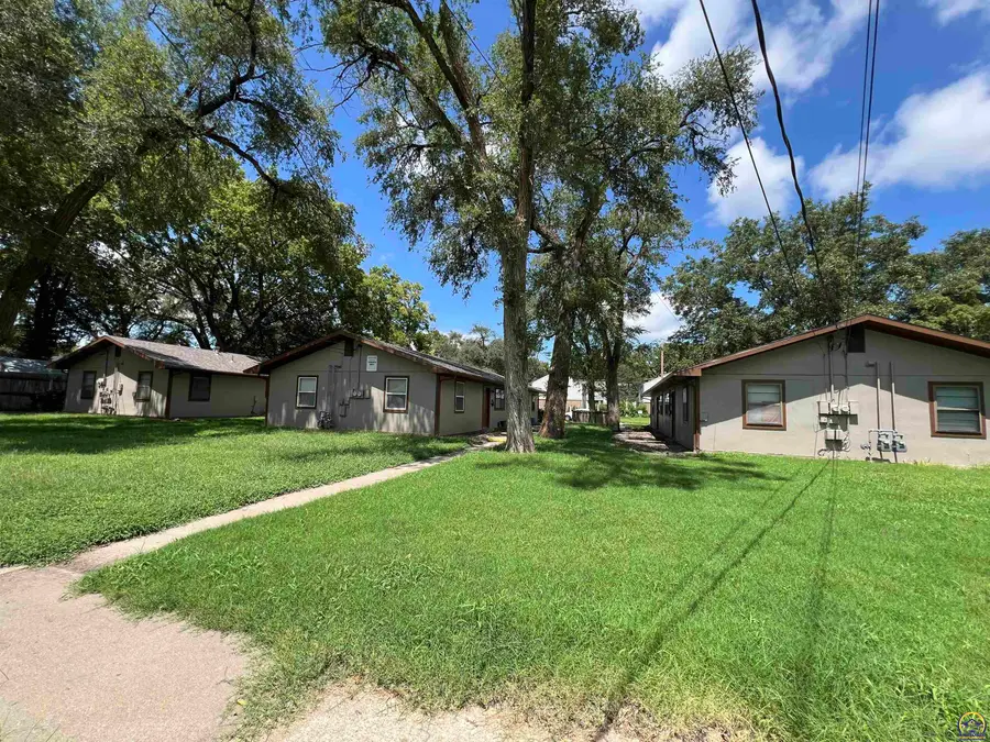 1213-1215 Yuma St, Manhattan, KS 66502 - #2
