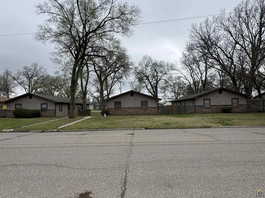 1213-1215 Yuma St, Manhattan, KS 66502 - #3