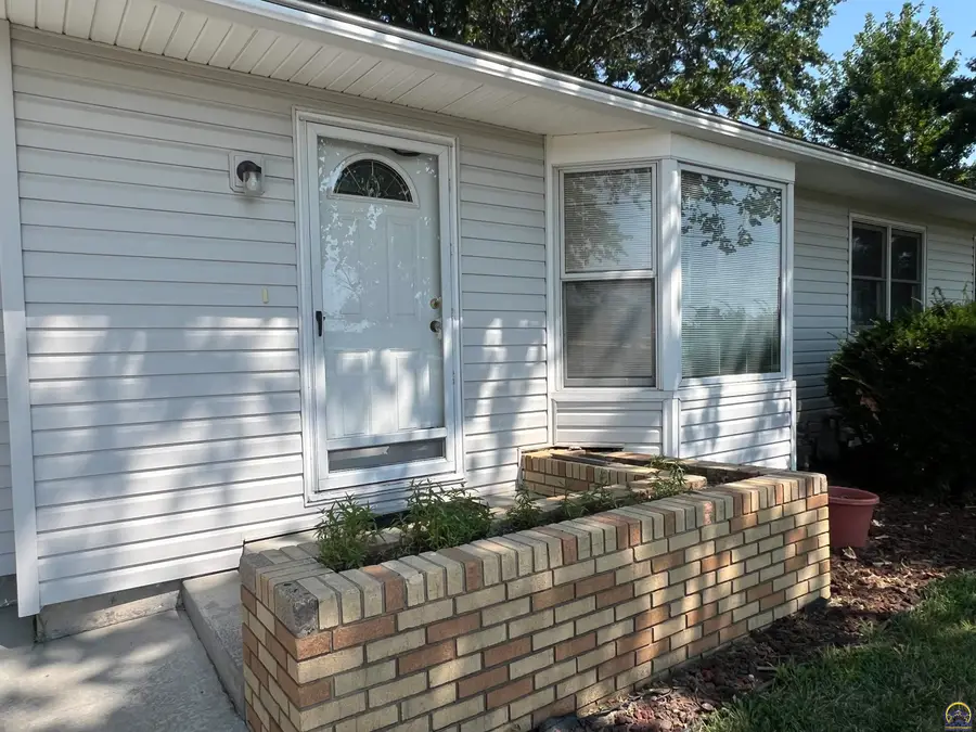 4140 SE Shawnee Heights Rd, Tecumseh, KS 66542 - #2