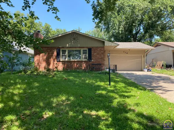 316 NE Pine Ln, Topeka, KS 66617