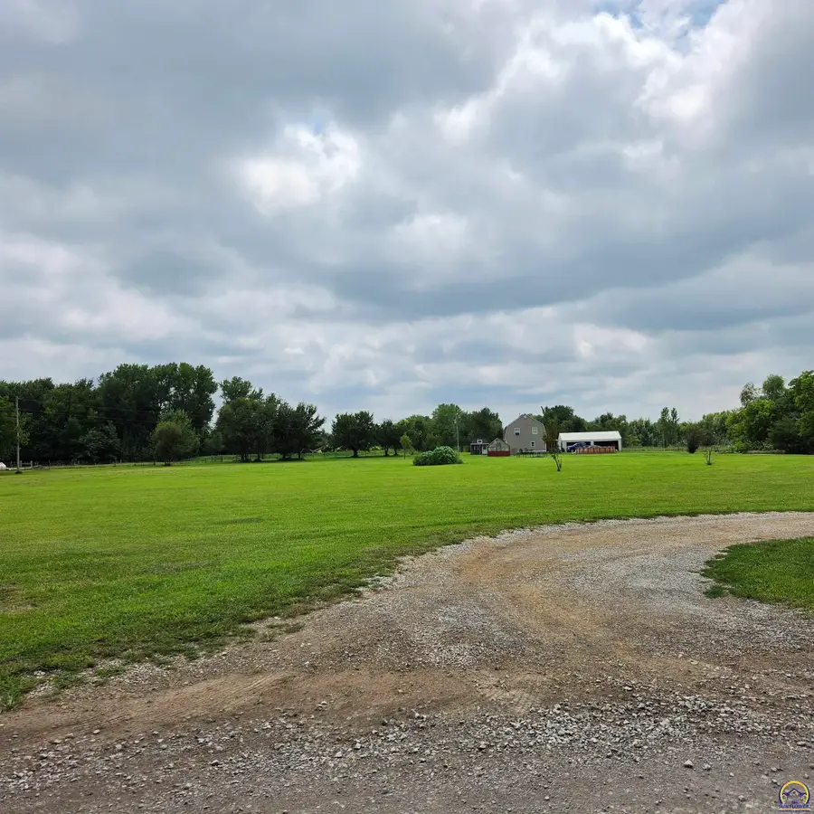5655 94th St, Meriden, KS 66512 - #3