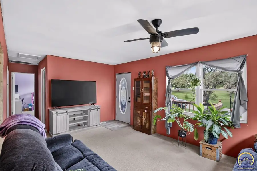 918 Forest Ave, Holton, KS 66436 - #3