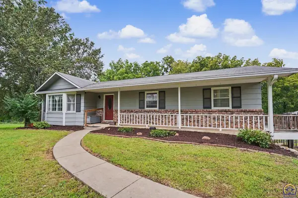 1548 N 1000 Rd, Lawrence, KS 66046