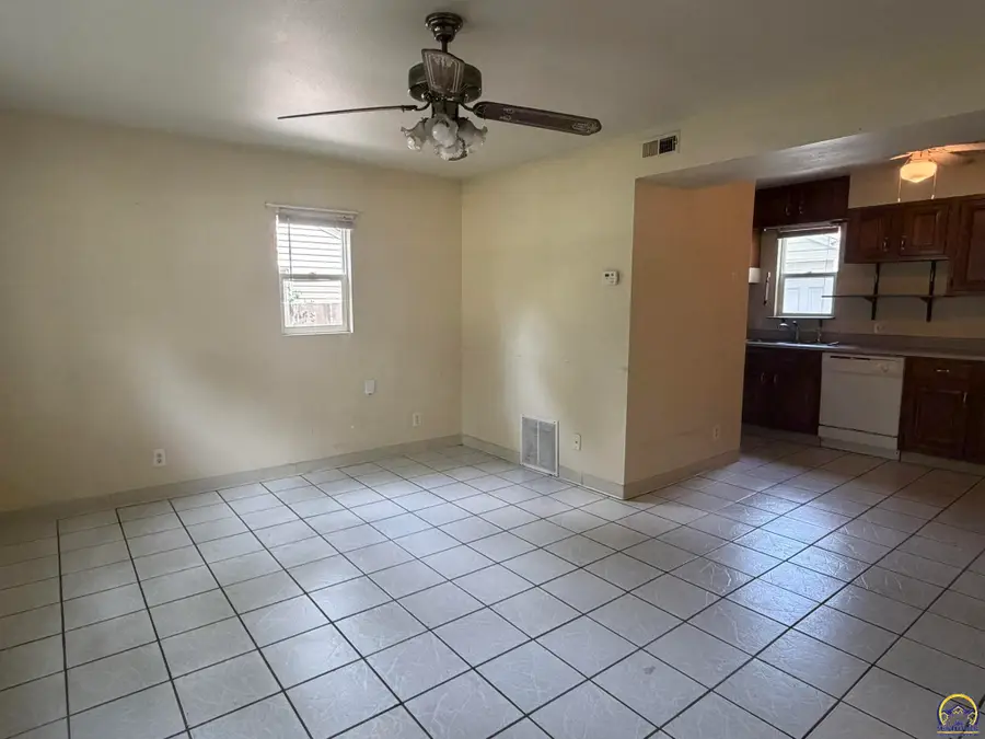 1724 SW Green Acres Ave, Topeka, KS 66604 - #3