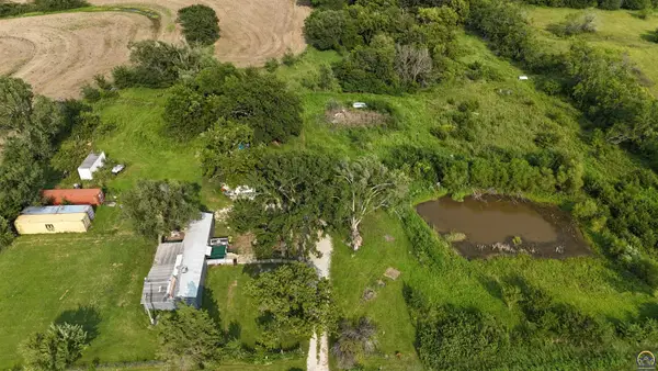11557 Miller Rd, Harveyville, KS 66431