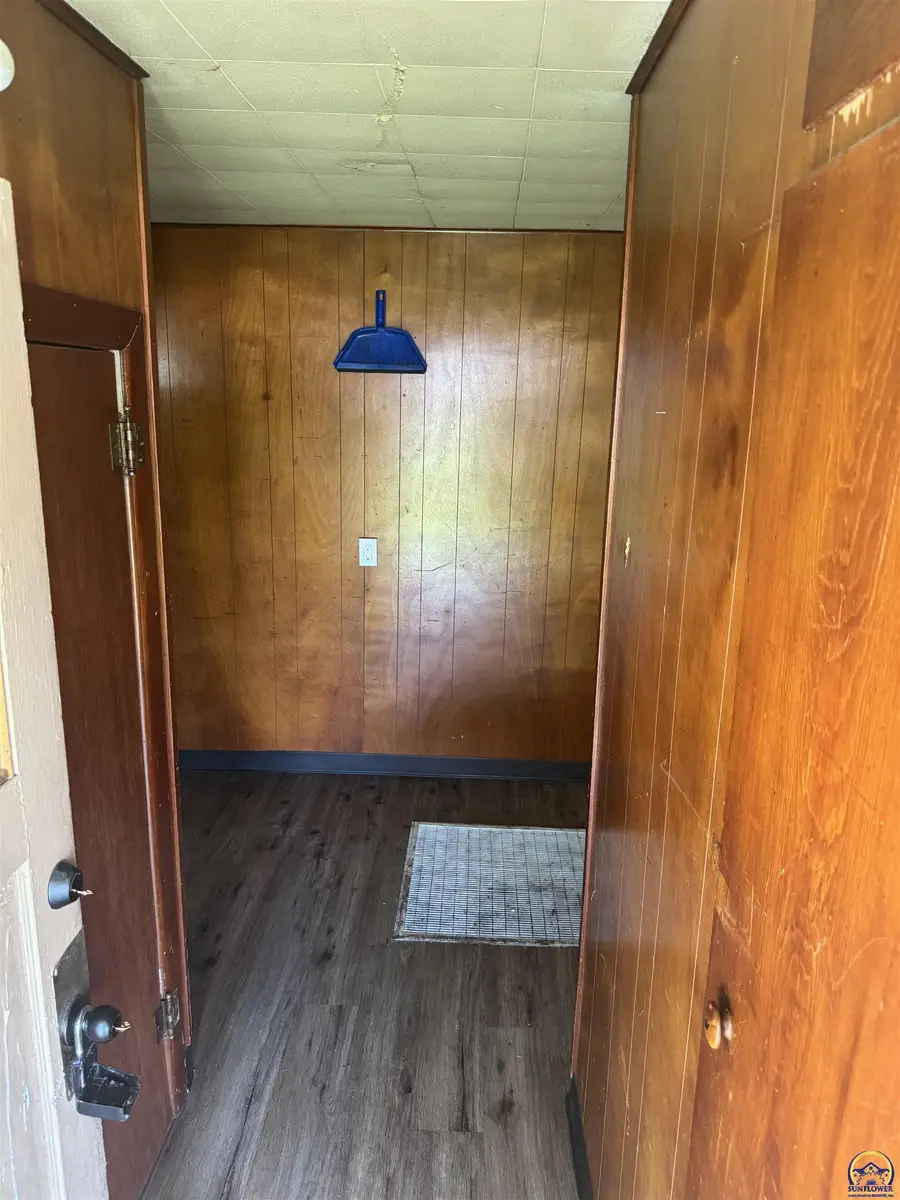 2201 NW Clay St, Topeka, KS 66608 - #3