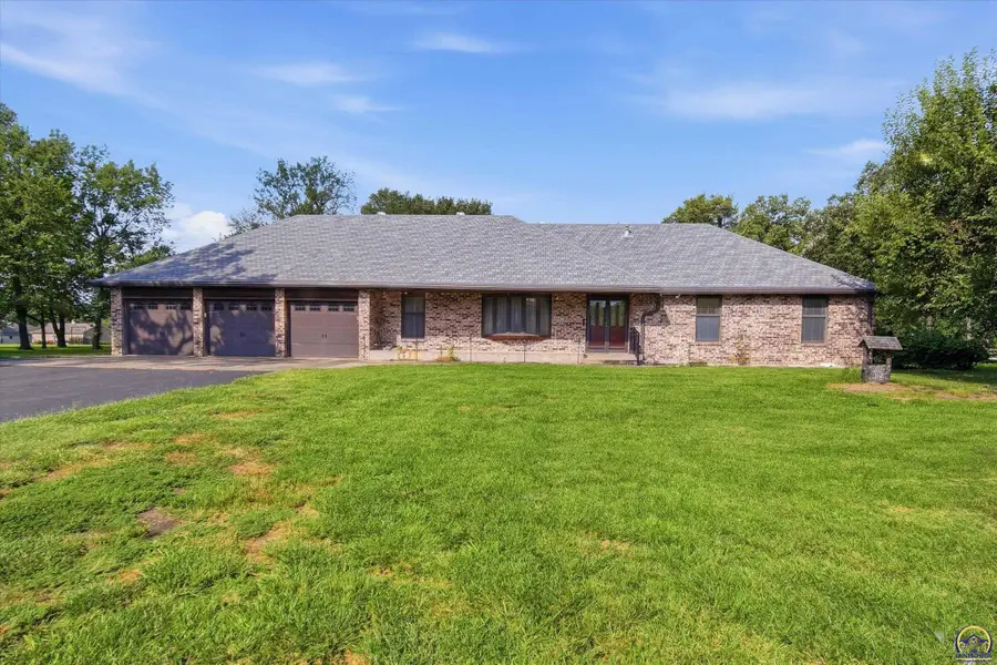 4421 NW Halfday Ln, Topeka, KS 66618 - #2