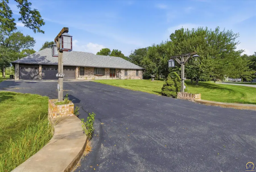 4421 NW Halfday Ln, Topeka, KS 66618 - #3