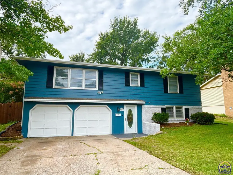 4313 SW Twilight Dr, Topeka, KS 66614 - #2