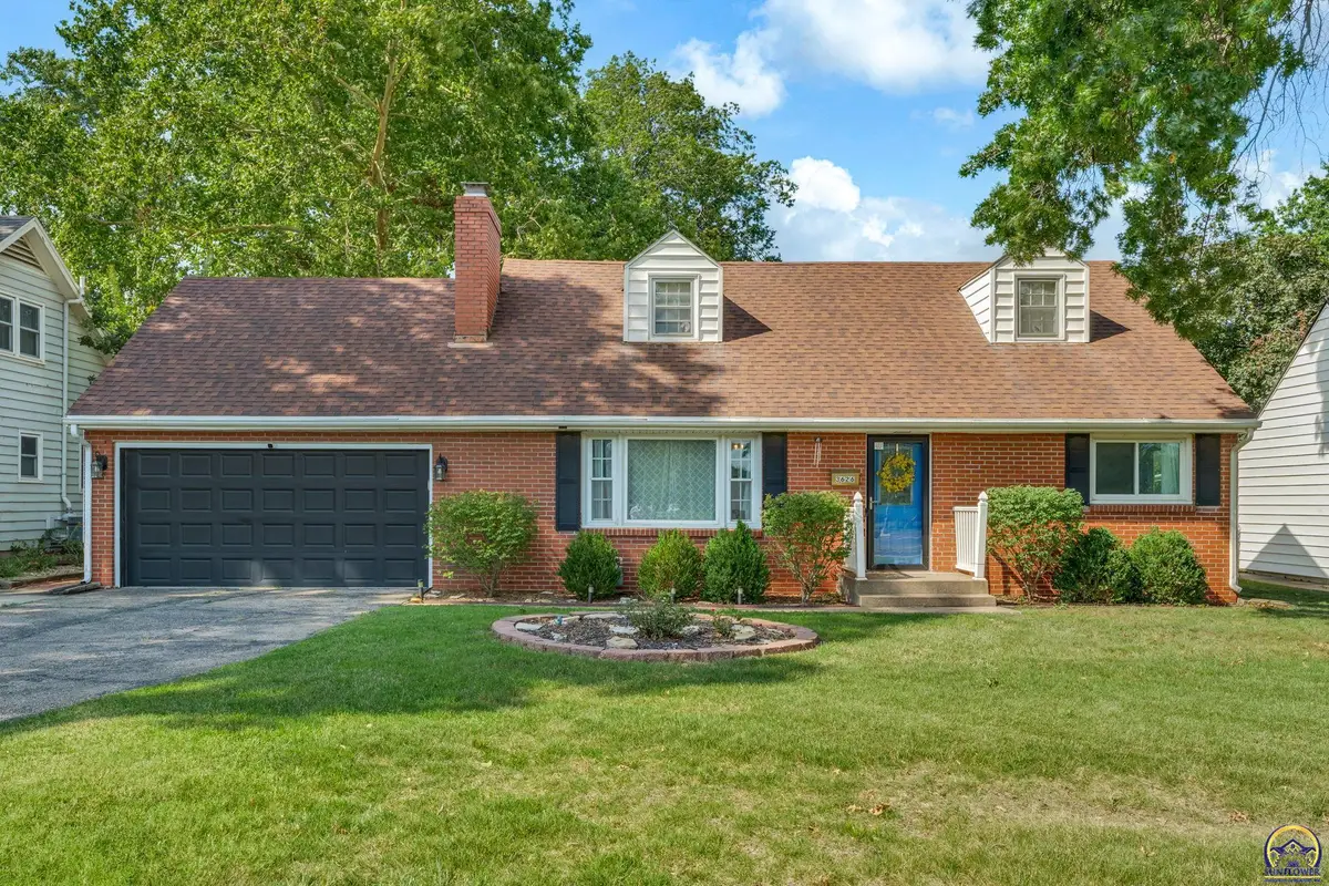 3626 SW 17th St, Topeka, KS 66604 - #1