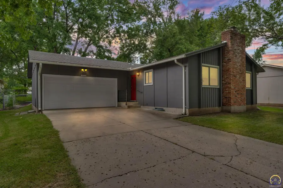1518 SW Belle Ave, Topeka, KS 66604 - #2