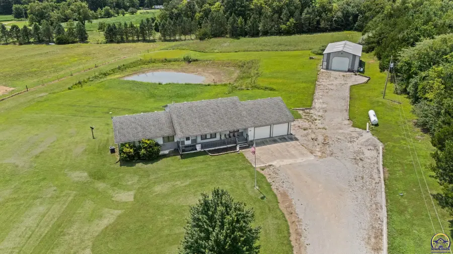 3881 E 117th St, Carbondale, KS 66414 - #2