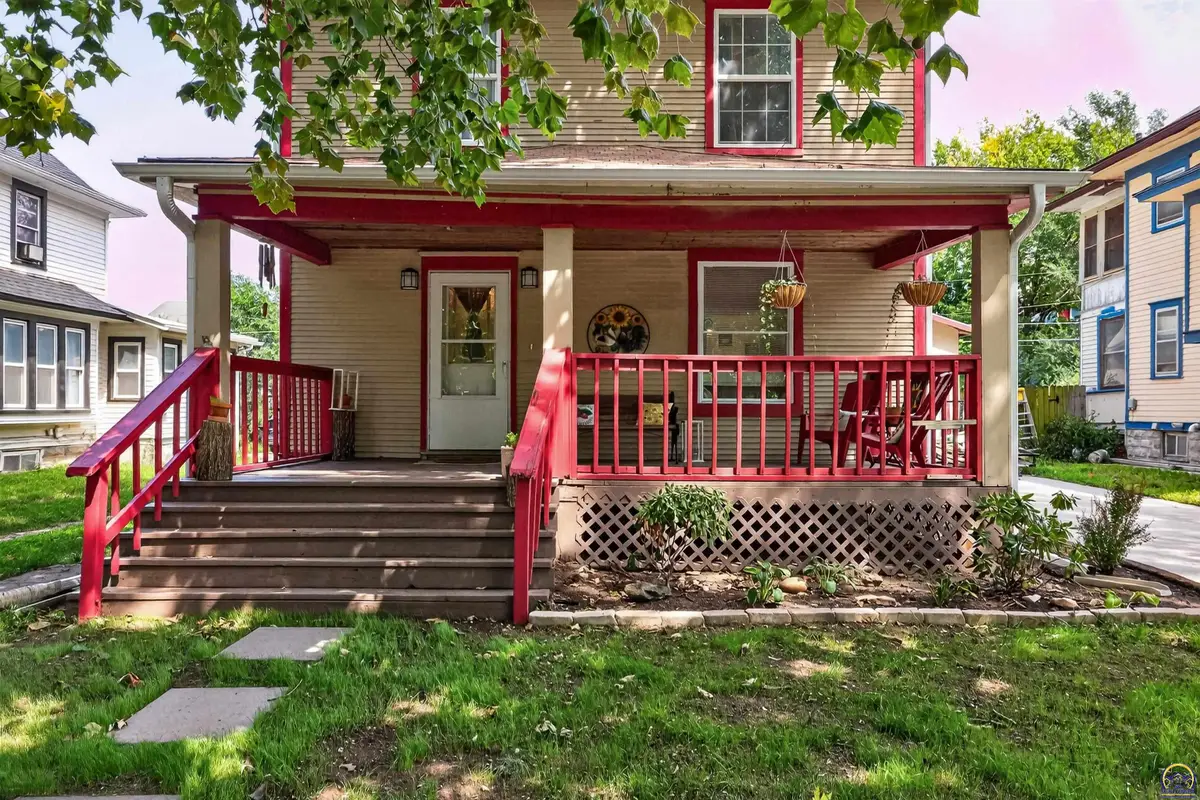 1228 SW Garfield Ave, Topeka, KS 66604 - #1