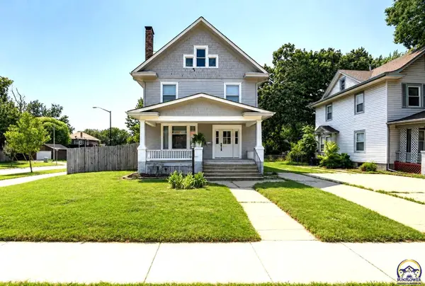1197 SW College Ave, Topeka, KS 66604