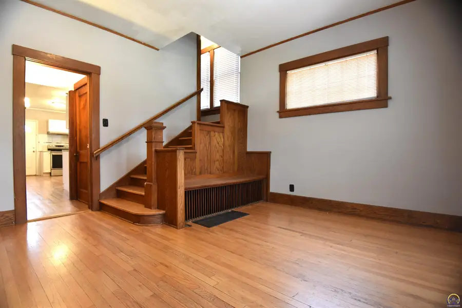1197 SW College Ave, Topeka, KS 66604 - #3