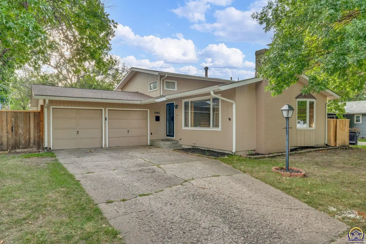 2843 SW Mcalister Ave, Topeka, KS 66614 - #1