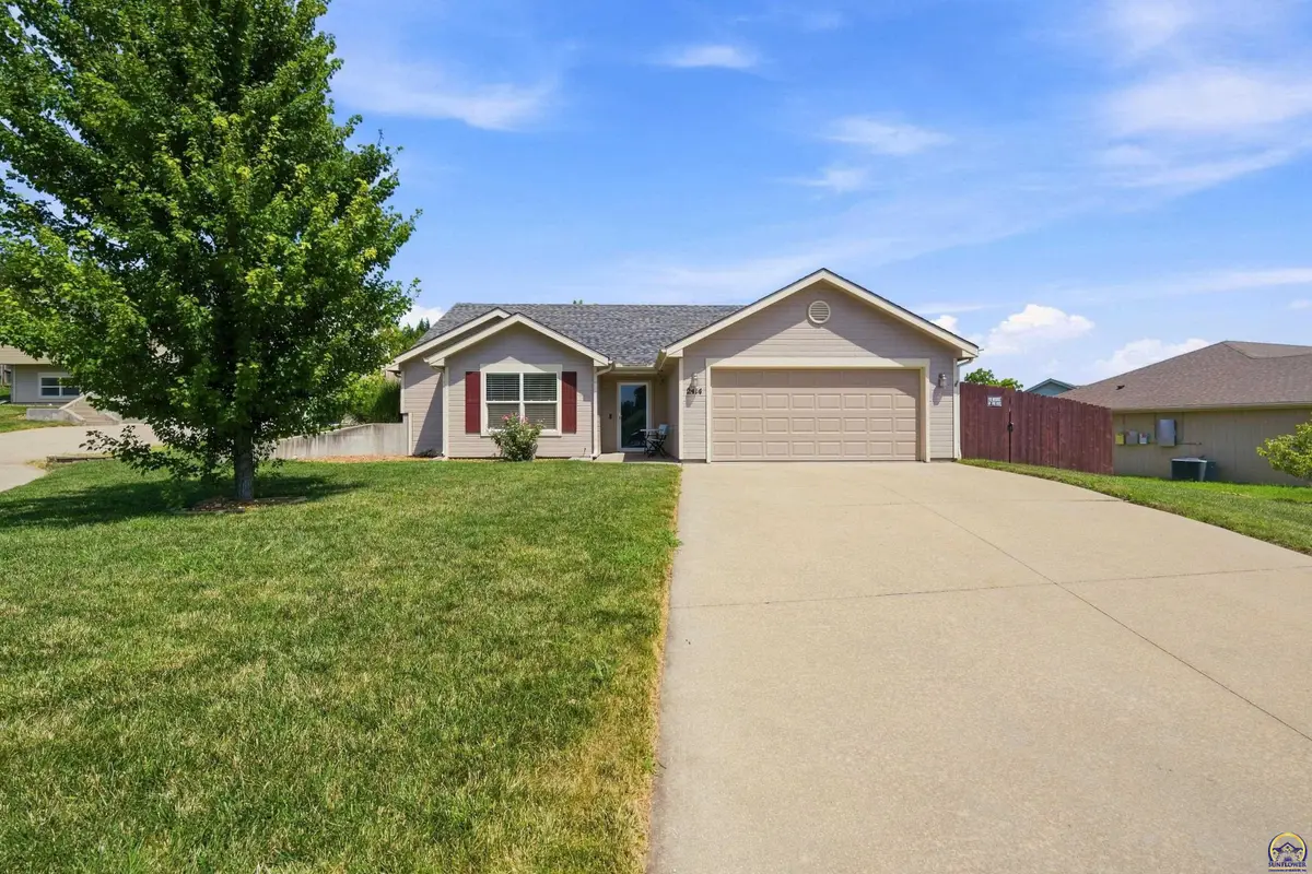 2414 Fox Sparrow Ct, Junction City, KS 66441 - #1
