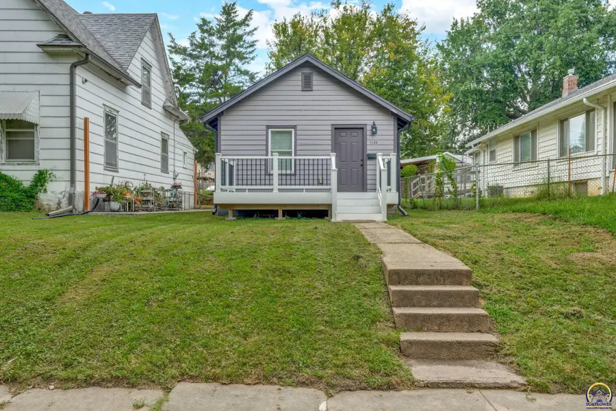 1135 SW Woodward Ave, Topeka, KS 66604 - #3