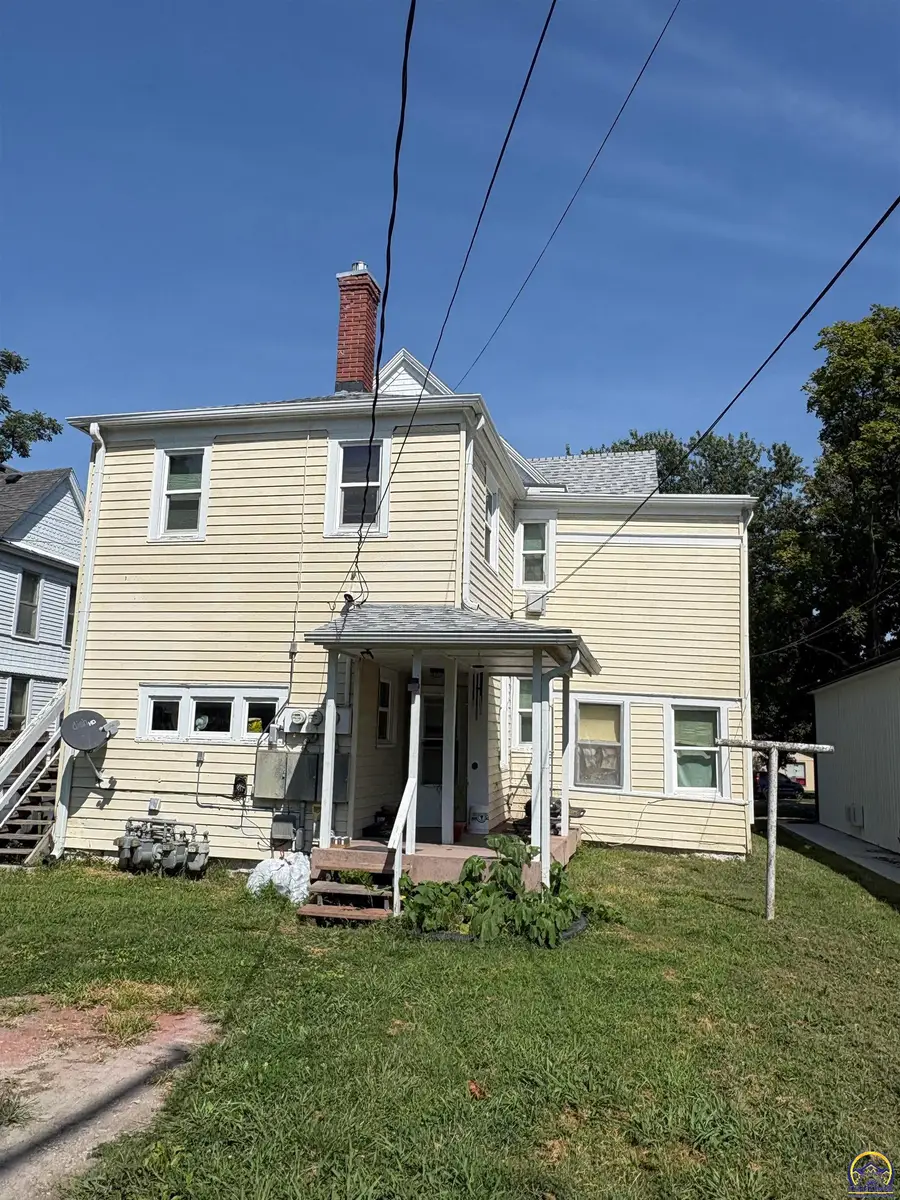 613 Exchange St, Emporia, KS 66801 - #2