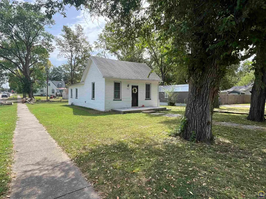 302 S Exchange St, Emporia, KS 66801 - #3