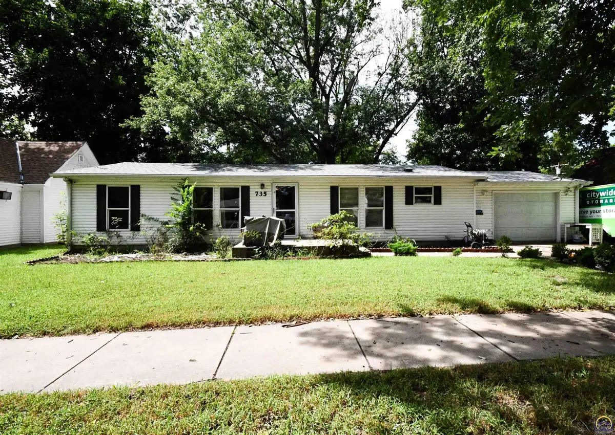 735 NE Winfield Ave, Topeka, KS 66616 - #1