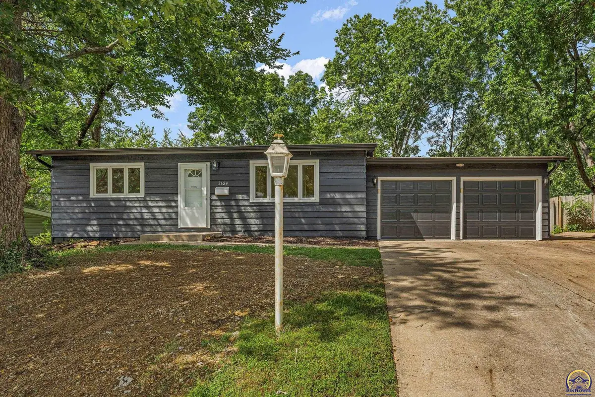 3624 SW 30th Ter, Topeka, KS 66614 - #1