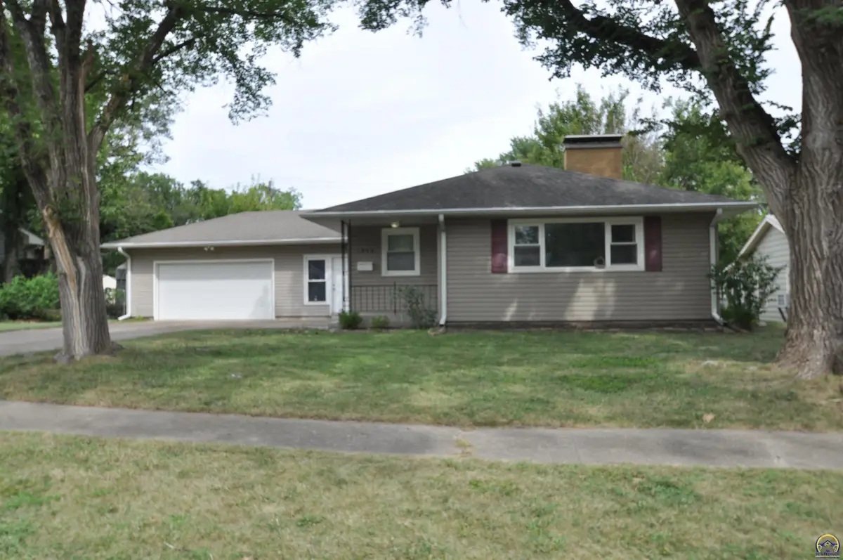 1806 SW Meadow Ln, Topeka, KS 66604 - #1