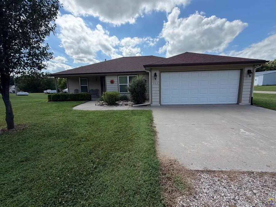 607 Annetta, Hoyt, KS 66440 - #2