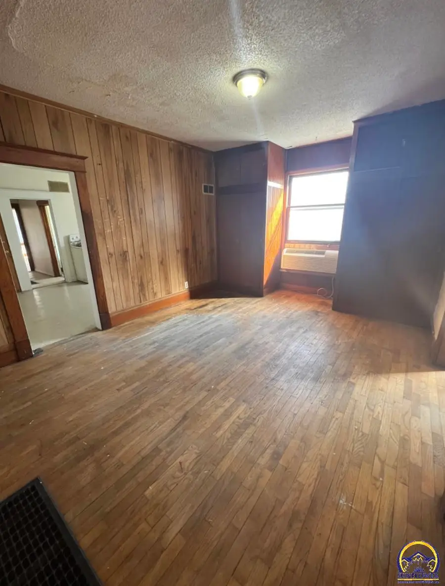 812 SW 6th Ave #814 SW 6th Ave, Topeka, KS 66603 - #2