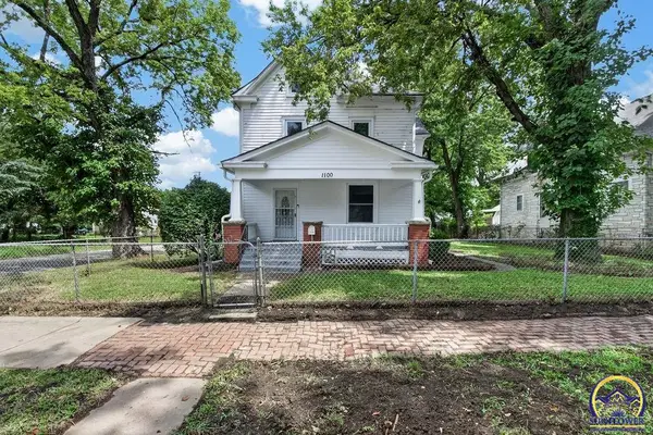1100 SW Macvicar Ave, Topeka, KS 66604