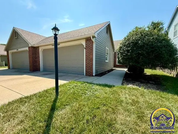 4711 Hearthside Dr, Lawrence, KS 66049