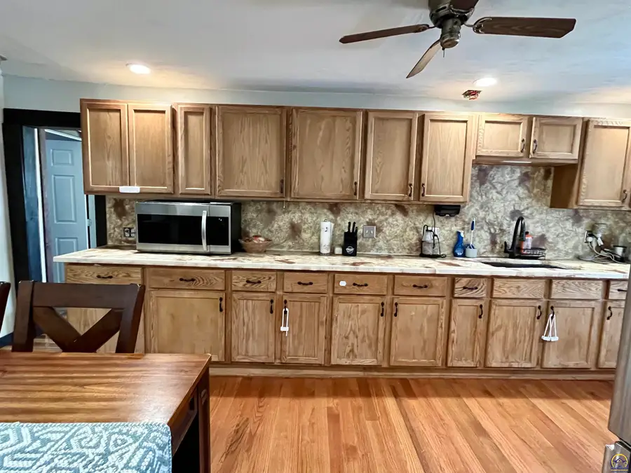 316 Main St, Osage City, KS 66523 - #3