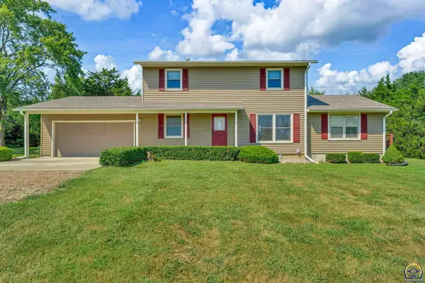 4436 SE 37th St, Topeka, KS 66605