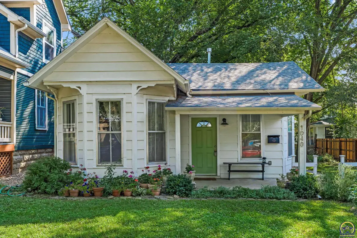 1040 Pennsylvania St, Lawrence, KS 66044 - #1