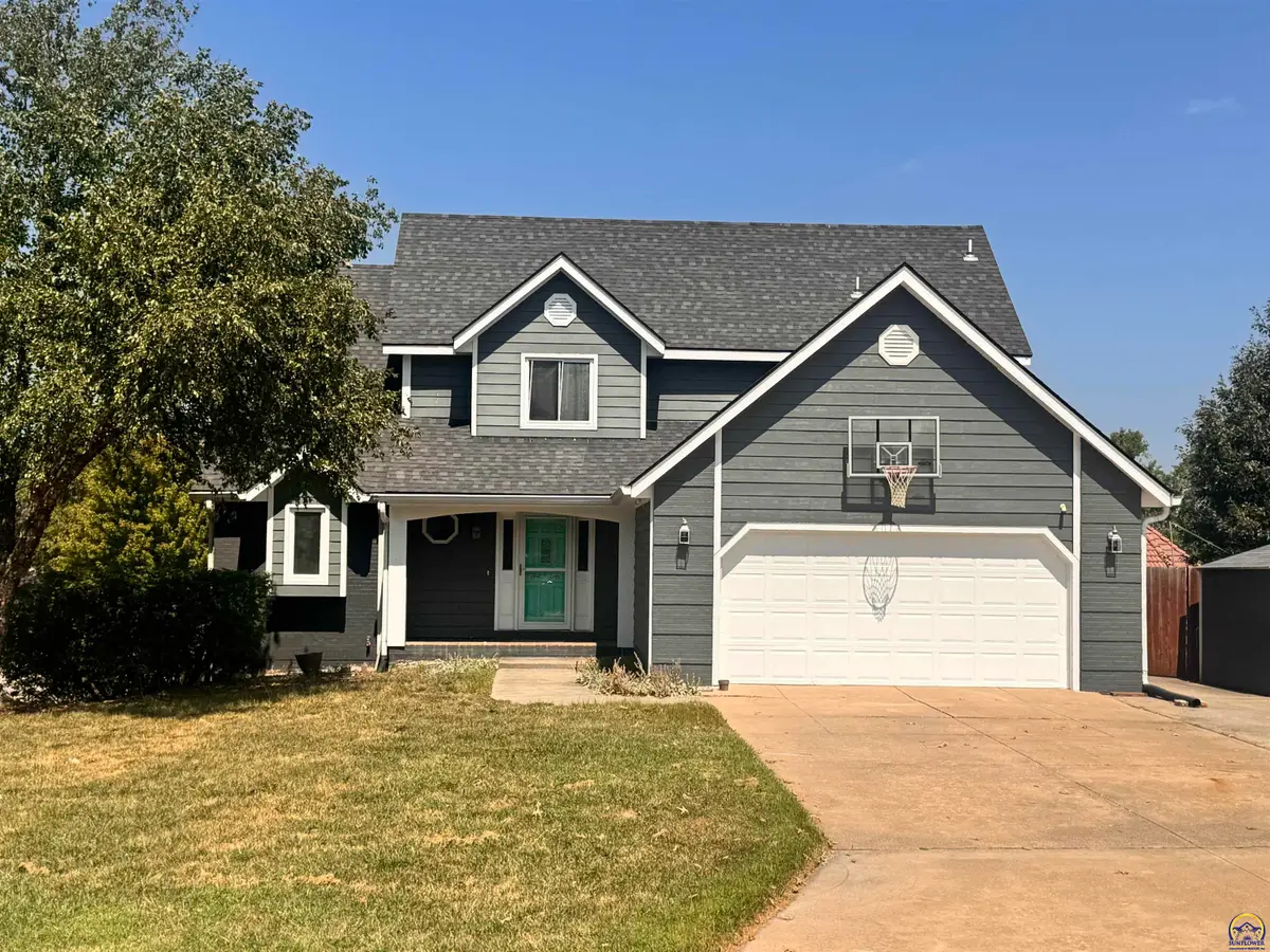 3620 SW Kings Forest Rd, Topeka, KS 66610 - #1
