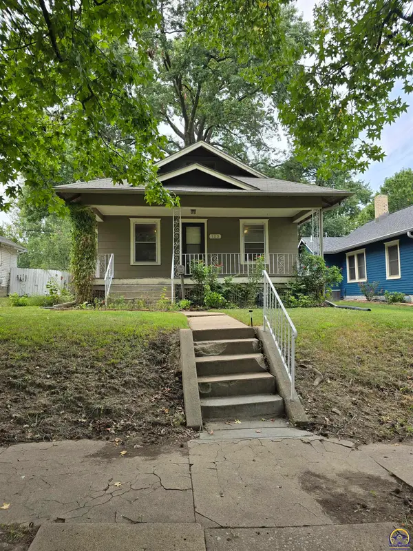 123 SW Kendall Ave, Topeka, KS 66606