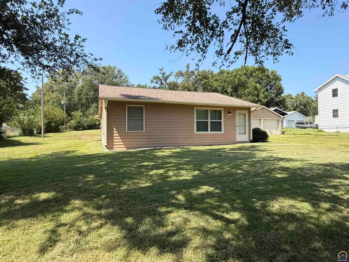 6129 NW Rochester Rd, Topeka, KS 66617 - #1