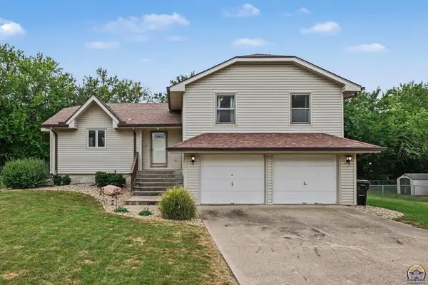 2919 SE Burton St, Topeka, KS 66605