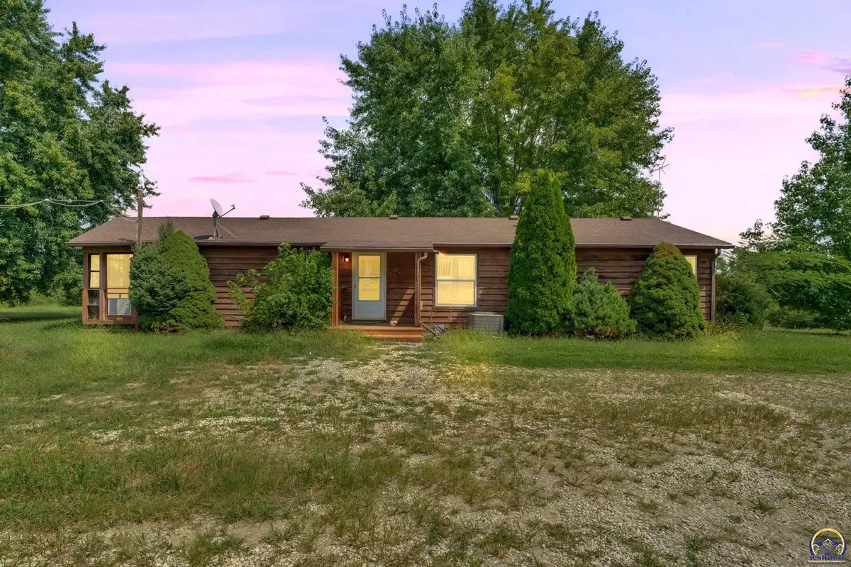 10035 West Lake Rd, Ozawkie, KS 66070 - #1