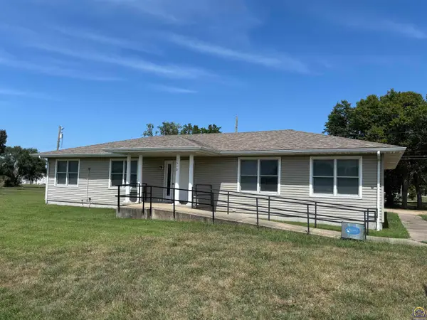1310 Housatonic Street, Burlington, KS 66839