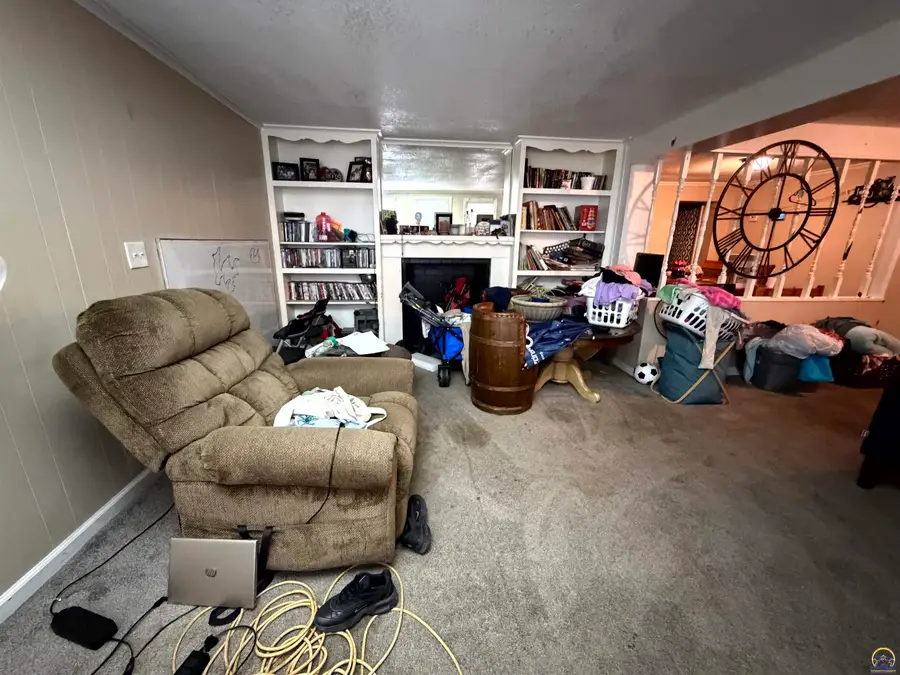 3230 SE Keystone Ave, Topeka, KS 66605 - #2