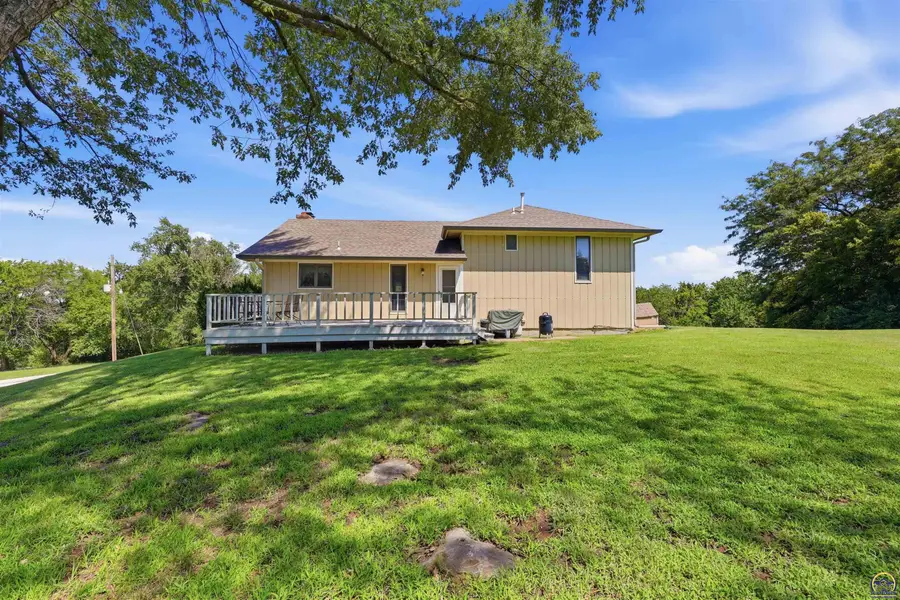 777 N 950 Rd, Lawrence, KS 66047 - #3