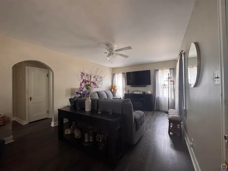 2322 SE Ohio Ave, Topeka, KS 66605 - #3