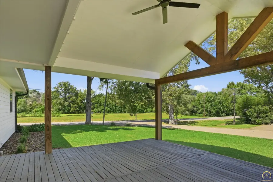 503 15th St, Valley Falls, KS 66088 - #2