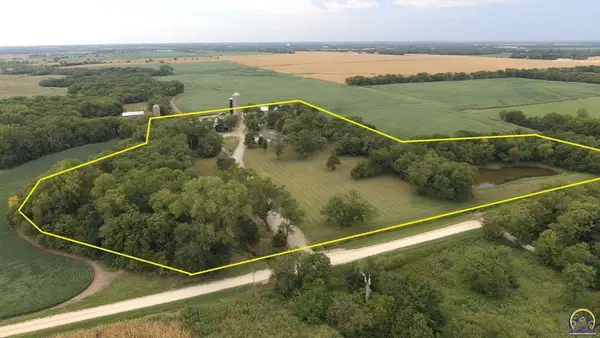 1661 90th St, Peabody, KS 66866