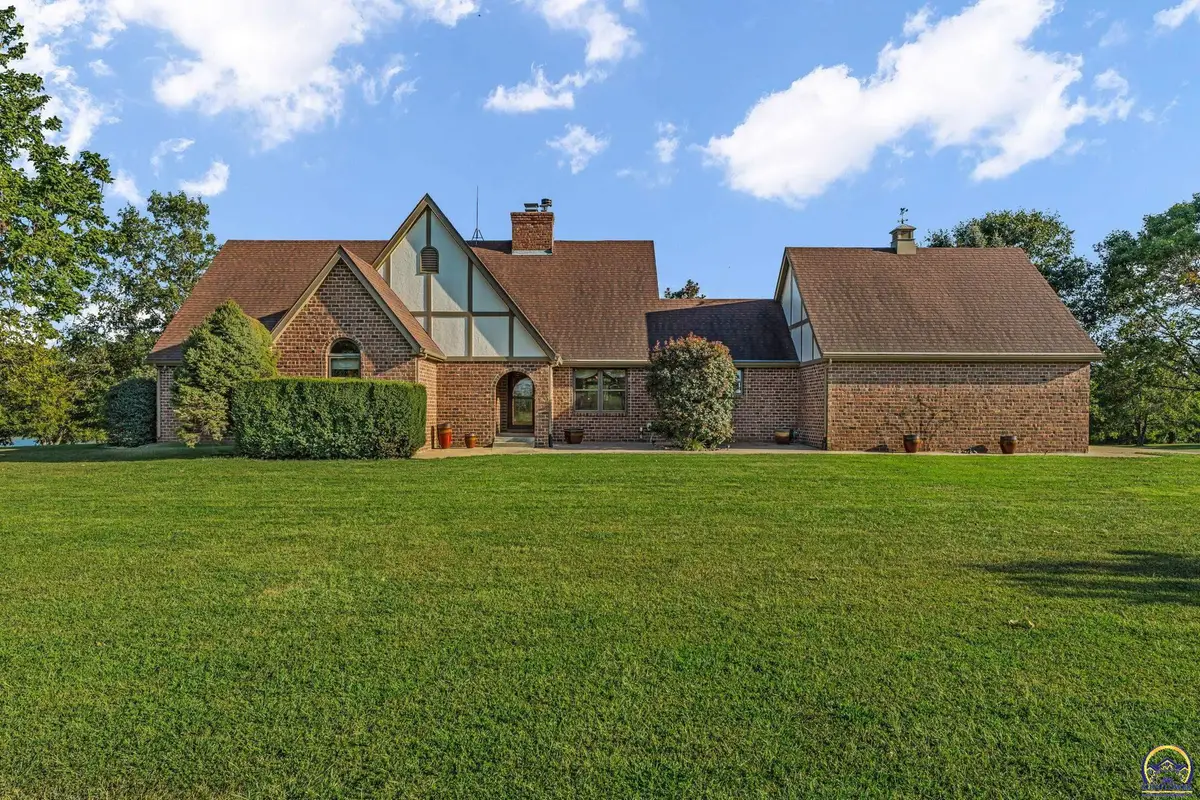 10047 SW 101st St, Auburn, KS 66402 - #1